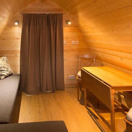 Mallow Glamping Pod Cheltenham Extérieur photo