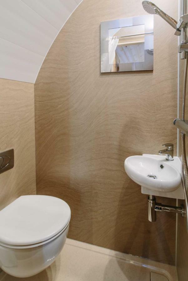 Mallow Glamping Pod Cheltenham Extérieur photo